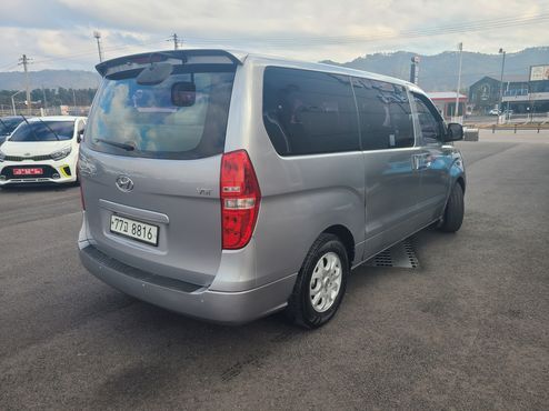Hyundai Starex 12-Seater Wagon CVX Premium — пробег 220 880 км — фото 2 из 5