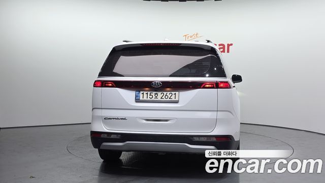 Kia Carnival из Кореи Encar