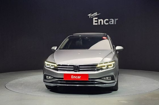 Volkswagen Passat 2.0 TDI Prestige — пробег 29 329 км — фото 3 из 5