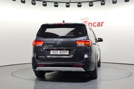 Kia Carnival 9-seater Prestige — пробег 99 220 км — фото 4 из 5