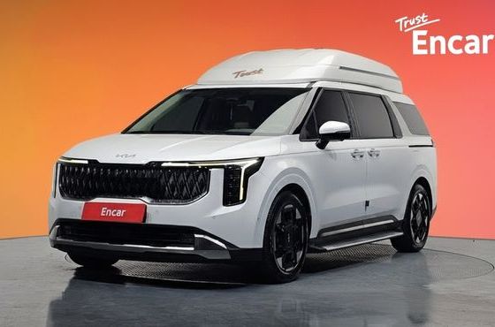 Kia Carnival Gasoline 7-Seater Hi Limousine Signature — пробег 36 957 км — фото 1 из 5