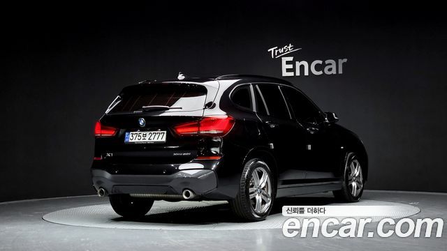 BMW X1 xDrive 20i M Sport — пробег 37 730 км — фото 2 из 5