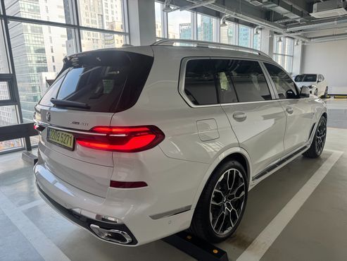 BMW X7 xDrive 40i M Sport 6STR — пробег 6 100 км — фото 4 из 5