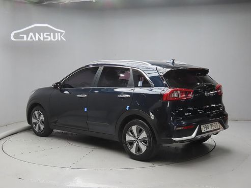 Kia Niro Noblesse — пробег 77 962 км — фото 2 из 5