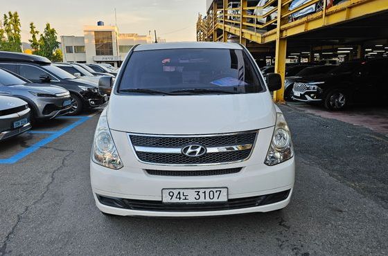 Hyundai Starex 3-Seater VAN CVX Deluxe — пробег 70 655 км — фото 3 из 5
