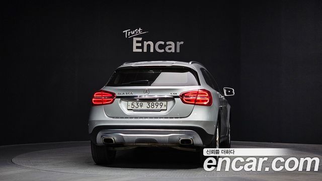Mercedes-Benz GLA-Class из Кореи Encar