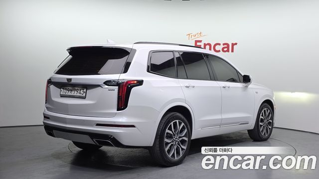 Cadillac XT6 3.6 Sport — пробег 49 528 км — фото 2 из 5
