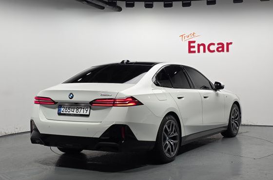 BMW 5-Series 523d M Sport — пробег 6 638 км — фото 2 из 5