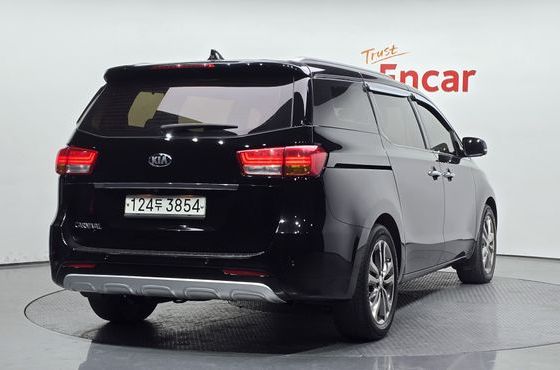 Kia Carnival 9-Seater Noblesse Special — пробег 173 179 км — фото 2 из 5
