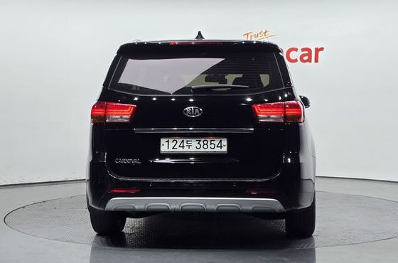 Kia Carnival 9-Seater Noblesse Special — пробег 173 179 км — фото 4 из 5