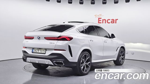 BMW X6 xDrive40i M Sport — пробег 75 076 км — фото 2 из 5
