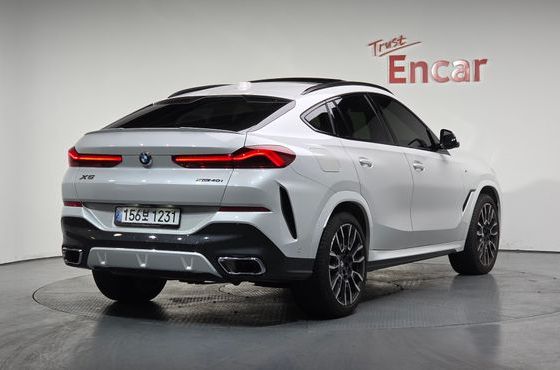 BMW X6 xDrive40i M Sport — пробег 12 848 км — фото 2 из 5