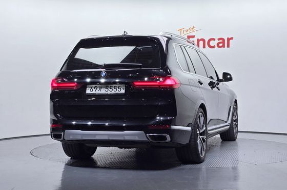 BMW X7 xDrive 30d Design Pure Excellence First Edition 6-Seater — пробег 68 243 км — фото 4 из 5