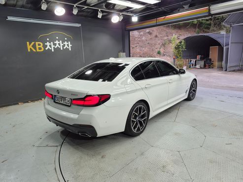 BMW 5-Series 530i M Sport Package — пробег 66 550 км — фото 5 из 5