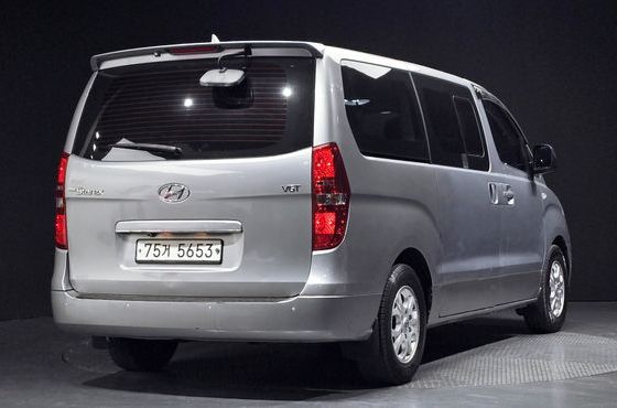 Hyundai Starex 12-Seater Wagon CVX Luxury — пробег 59 655 км — фото 2 из 5