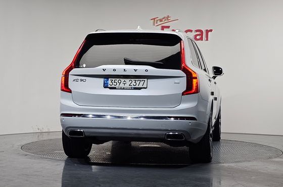 Volvo XC90 T8 Inscription Hybird — пробег 134 370 км — фото 4 из 5