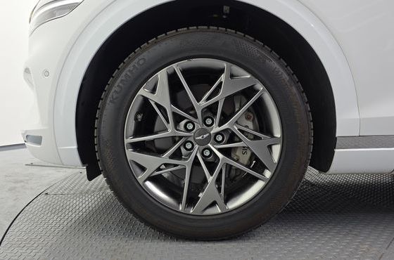 Genesis GV70 2.5T Gasoline AWD — пробег 31 869 км — фото 5 из 5