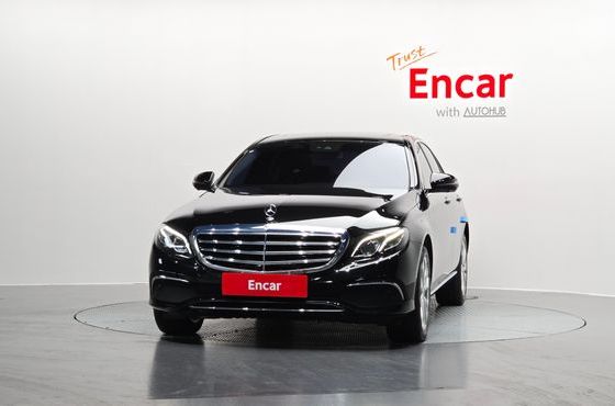Mercedes-Benz E-Class E300 4MATIC Exclusive Standard — пробег 55 057 км — фото 3 из 5