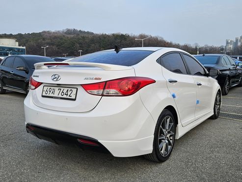 Hyundai AVANTE M16 GDI Premier — пробег 177 434 км — фото 2 из 5