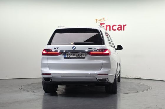 BMW X7 xDrive 40d Design Pure Excellence 6-Seater — пробег 62 681 км — фото 4 из 5