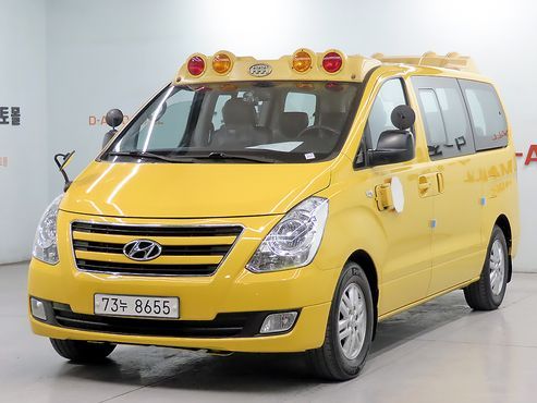 Hyundai Starex 12-Seater Wagon Smart — пробег 195 000 км — фото 2 из 5