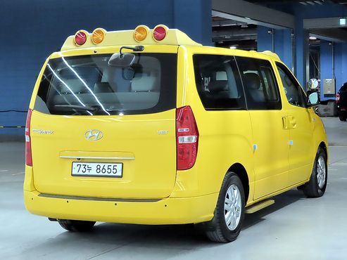 Hyundai Starex 12-Seater Wagon Smart — пробег 195 000 км — фото 4 из 5