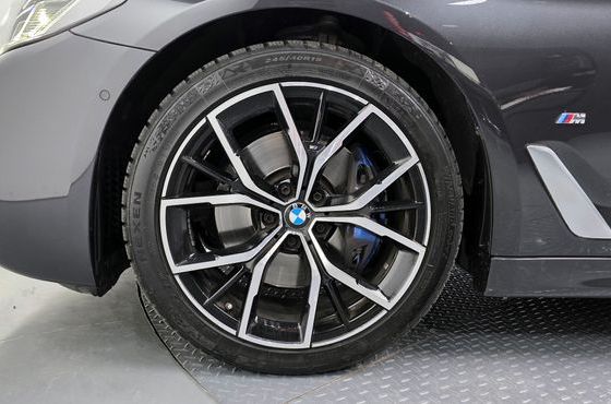 BMW 5-Series 530i xDrive M Sport Package — пробег 100 013 км — фото 5 из 5