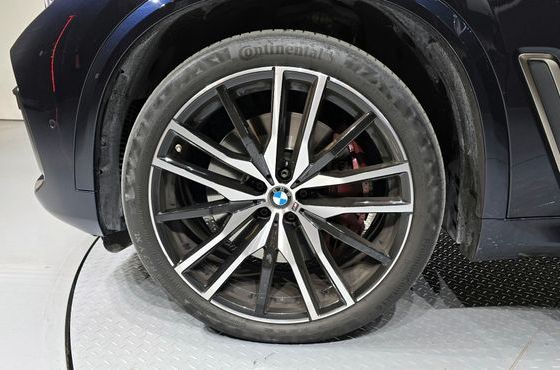 BMW X5 M50i — пробег 54 962 км — фото 5 из 5