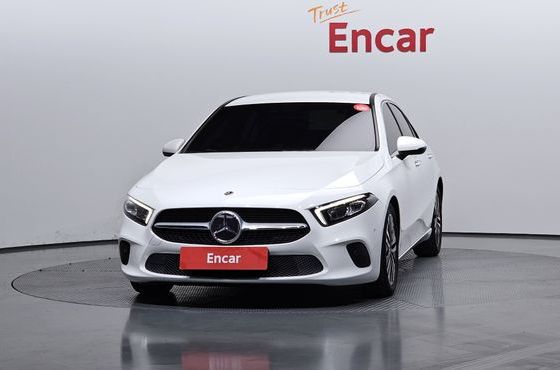 Mercedes-Benz A-Class A200d Sedan — пробег 48 841 км — фото 3 из 5