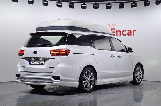 Kia Carnival 7-Seater Hi-Limousine President — пробег 177 066 км — фото 2 из 5