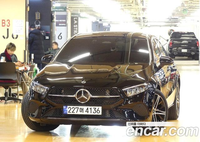 Mercedes-Benz A-Class A220 Sedan — пробег 8 300 км — фото 3 из 5