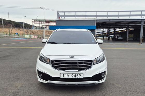 Kia Carnival 9-seater Prestige — пробег 237 222 км — фото 1 из 5