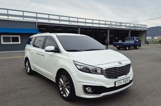 Kia Carnival 9-seater Prestige — пробег 237 222 км — фото 3 из 5
