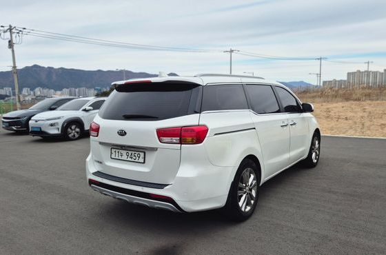 Kia Carnival 9-seater Prestige — пробег 237 222 км — фото 5 из 5