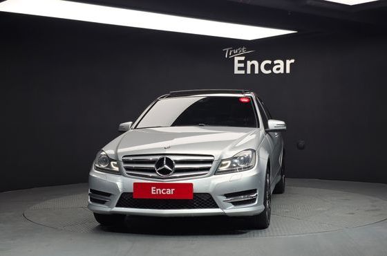 Mercedes-Benz C-Class C200 CGI Avantgarde Style Package — пробег 144 900 км — фото 3 из 5