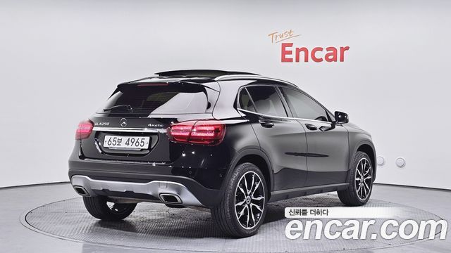 Mercedes-Benz GLA-Class GLA250 4MATIC — пробег 93 346 км — фото 2 из 5