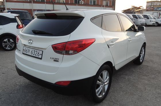 Hyundai Tucson Diesel 2WD LX20 Luxury — пробег 194 846 км — фото 4 из 5
