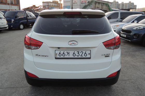 Hyundai Tucson Diesel 2WD LX20 Luxury — пробег 194 846 км — фото 5 из 5