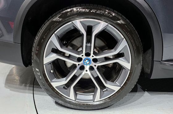 BMW X5 xDrive 45e xLine — пробег 62 813 км — фото 5 из 5
