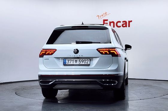 Volkswagen Tiguan 2.0 TSI Prestige — пробег 46 761 км — фото 4 из 5