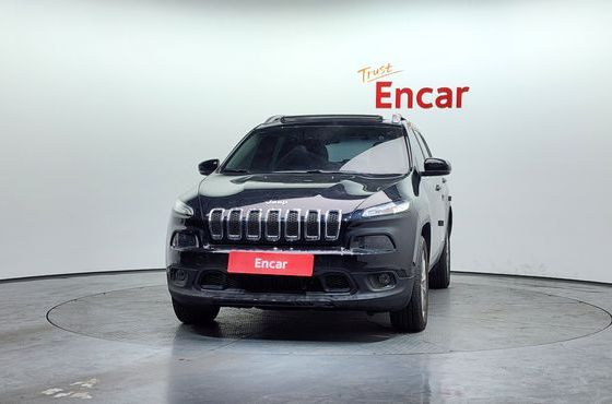Jeep Cherokee 2.4 Longitude High AWD — пробег 94 497 км — фото 3 из 5
