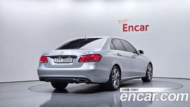 Mercedes-Benz E-Class E220 CDI Avantgarde — пробег 252 492 км — фото 2 из 5