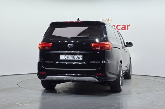 Kia Carnival 7-Seater Limousine President — пробег 50 499 км — фото 4 из 5