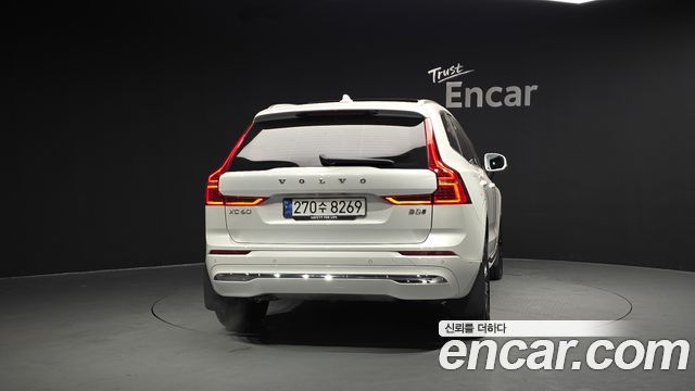 Volvo XC60 B5 Ultra Bright — пробег 9 000 км — фото 4 из 5