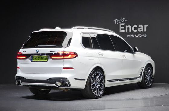 BMW X7 xDrive 40i M Sport 6STR — пробег 3 902 км — фото 2 из 5