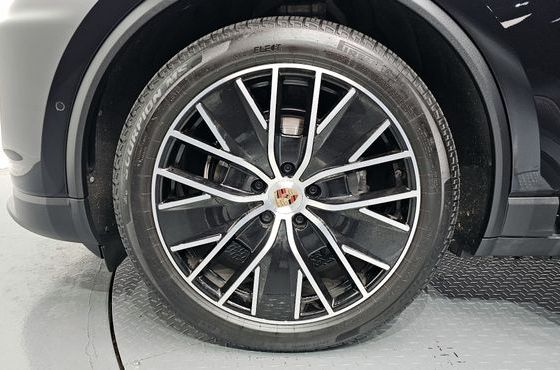 Porsche Macan Base 4 — пробег 14 365 км — фото 5 из 5