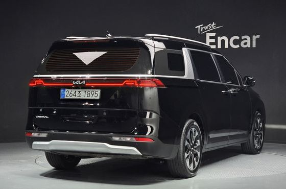 Kia Carnival 9-Seater Prestige — пробег 59 750 км — фото 2 из 5