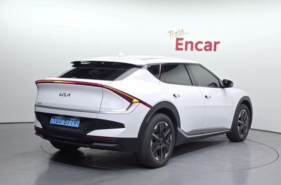 Kia EV6 Long Range 2WD Air — пробег 32 995 км — фото 2 из 5