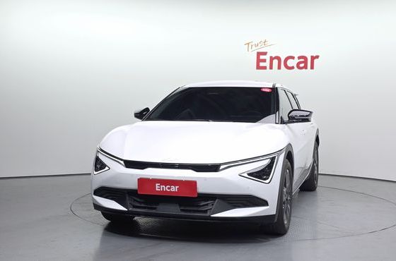 Kia EV6 Long Range 2WD Air — пробег 32 995 км — фото 3 из 5