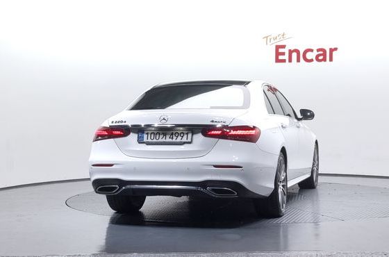 Mercedes-Benz E-Class E220d 4MATIC AMG Line — пробег 57 593 км — фото 4 из 5